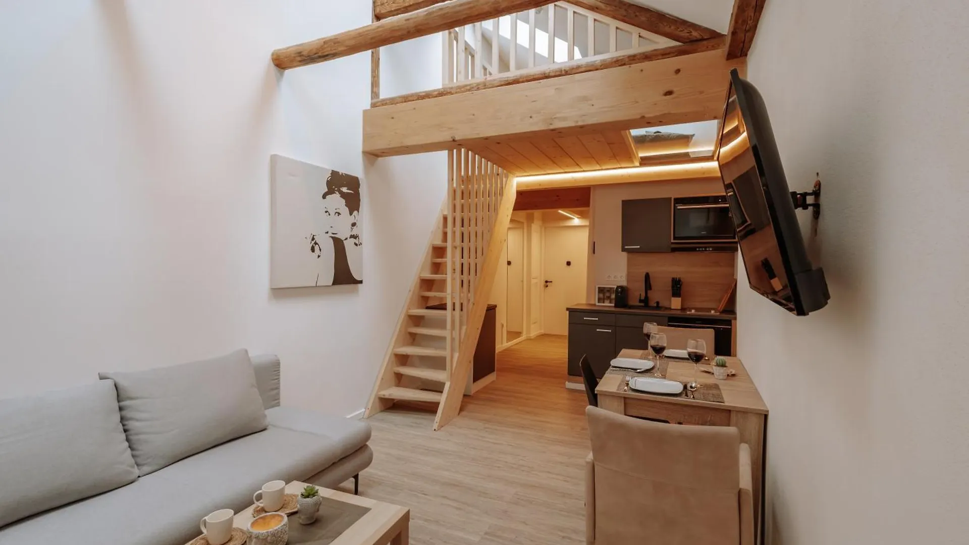 Ferienwohnung Modern Elegance Lofts - Wohnen Auf Zwei Ebenen Passau Apartment