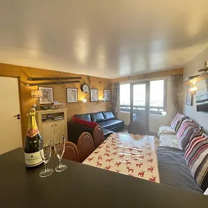 https://les-balcons-de-bellevarde.hotels-rhonealpes.com