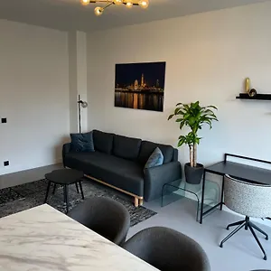 https://apt-studio-59.hotelsghent.com